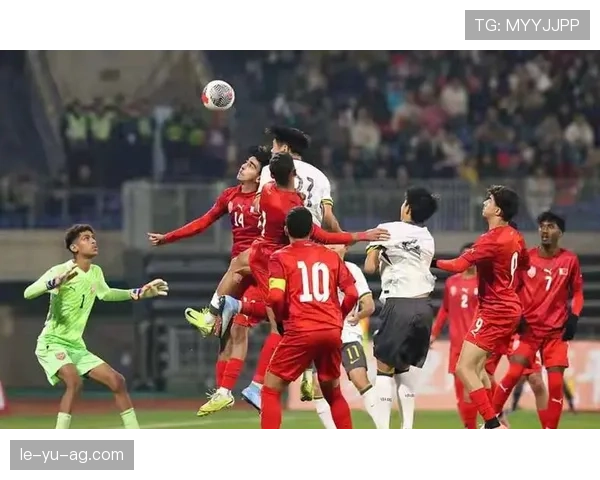 年轻足球新星闪耀赛场，连破得分纪录引热议