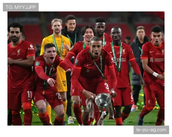 亚当斯续约诺里奇，剑指英超新赛季突破表现