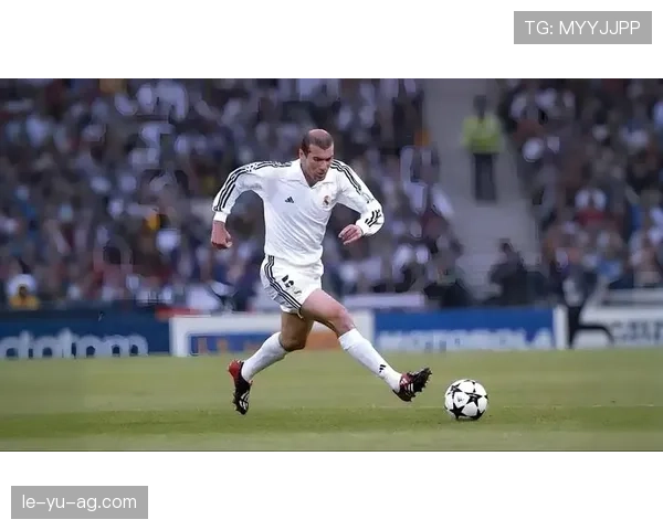 齐达内足球智慧引领现代战术革新，引发业界广泛关注