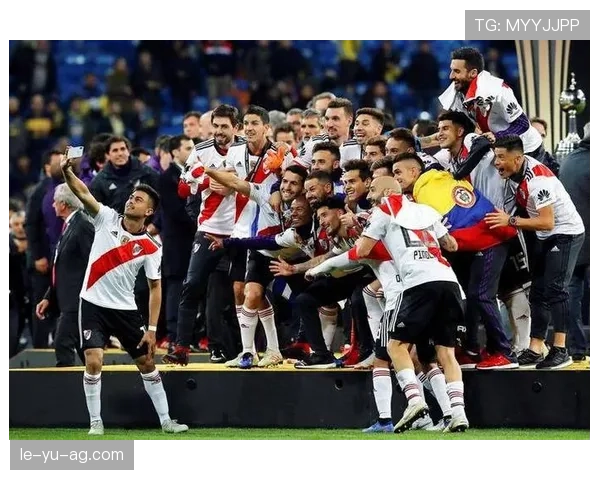 南美足球比赛节奏近期表现稳健，攻防转换持续提升